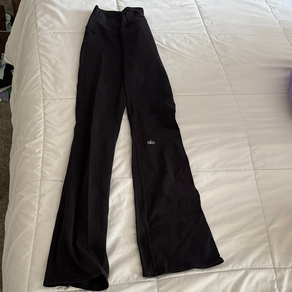 ALO Yoga Black Leggings - Picture 1 of 2